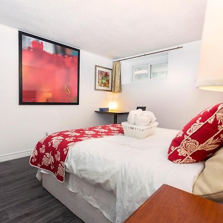 Cozy 3Br 2Bth Lower Unit, A Min To Hwy401, 404 & Dvp Vila Toronto Exterior foto