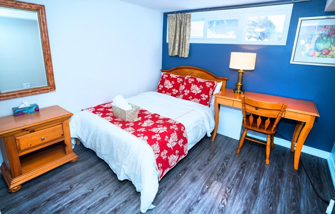 Cozy 3Br 2Bth Lower Unit, A Min To Hwy401, 404 & Dvp Vila Toronto Exterior foto
