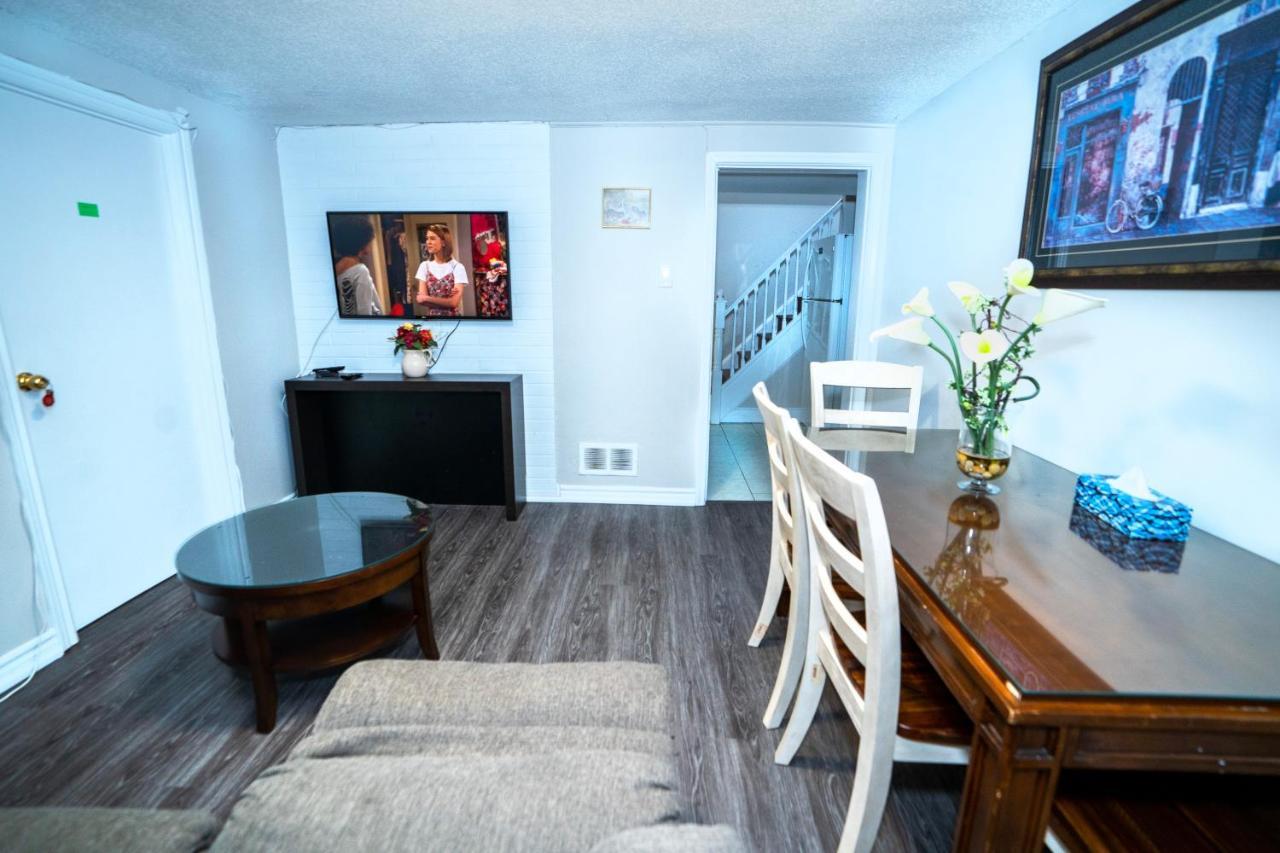 Cozy 3Br 2Bth Lower Unit, A Min To Hwy401, 404 & Dvp Vila Toronto Exterior foto