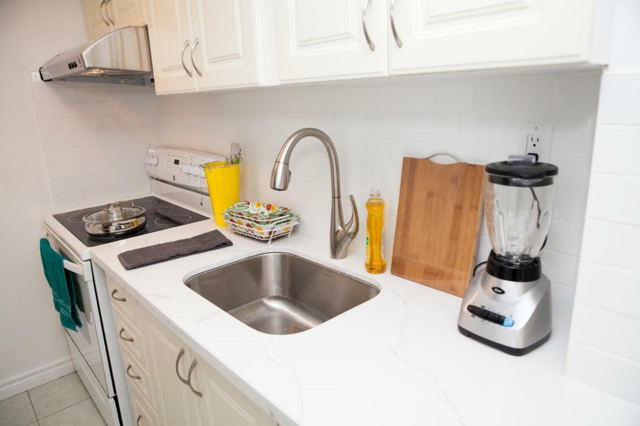 Cozy 3Br 2Bth Lower Unit, A Min To Hwy401, 404 & Dvp Vila Toronto Exterior foto